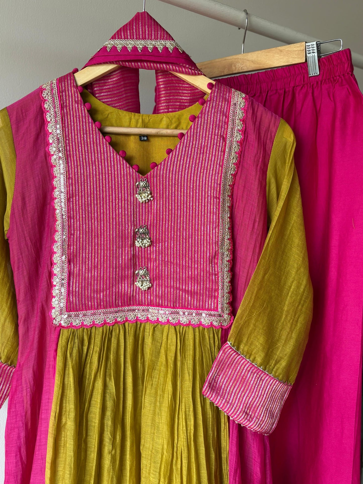 Jagruti Set